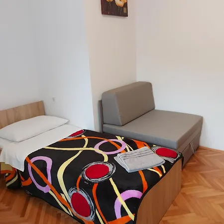 Elena Pensión Pasjak